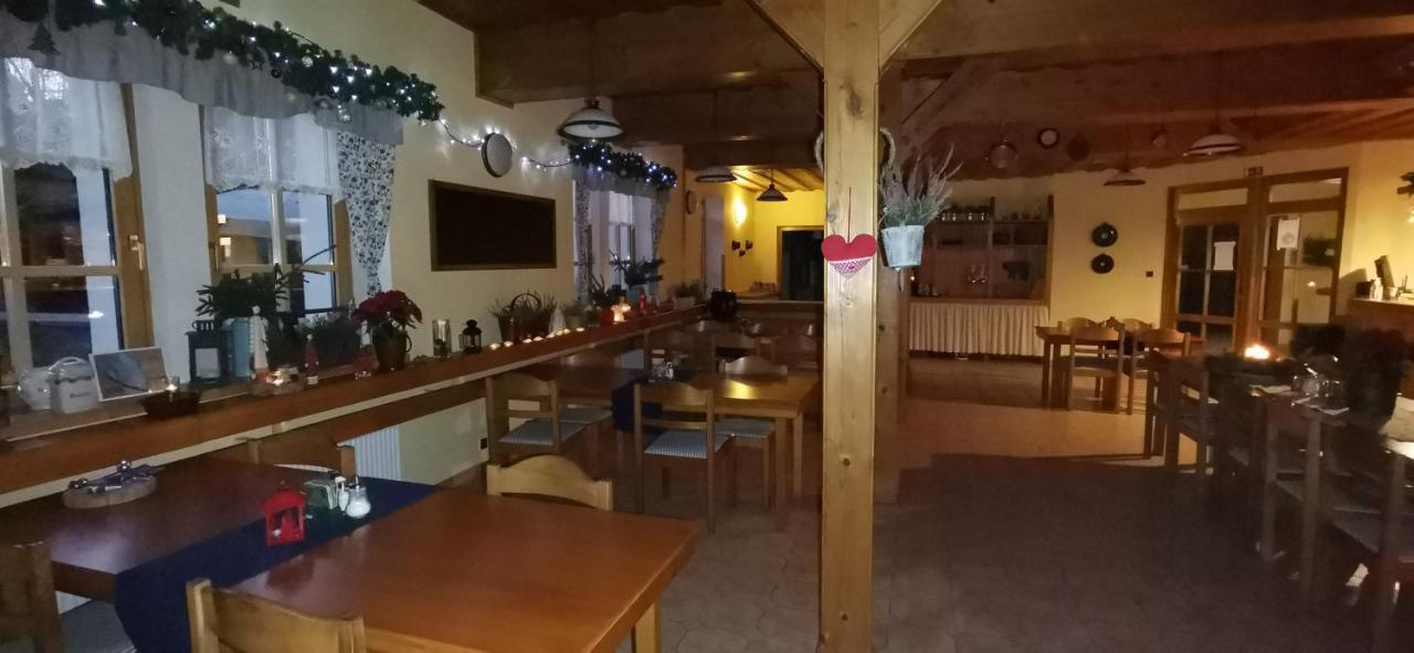 Hotel Zlaty Potok Nicov  Esterno foto