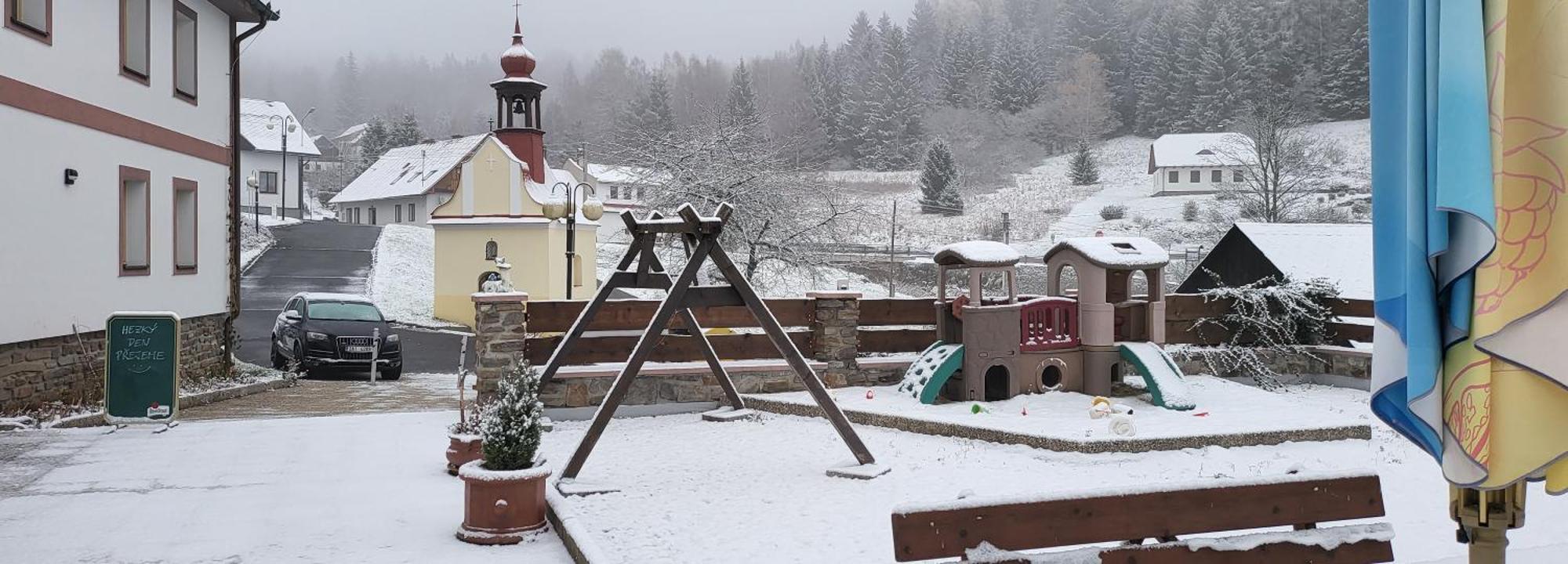Hotel Zlaty Potok Nicov  Esterno foto